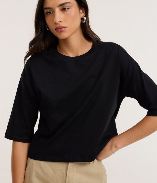 Remera Cropped en Algodón con Manga Corta 3