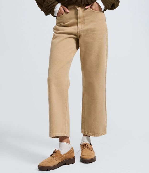 Pantalón Recto Cropped en Sarga con Trabillas en la Cintura 4