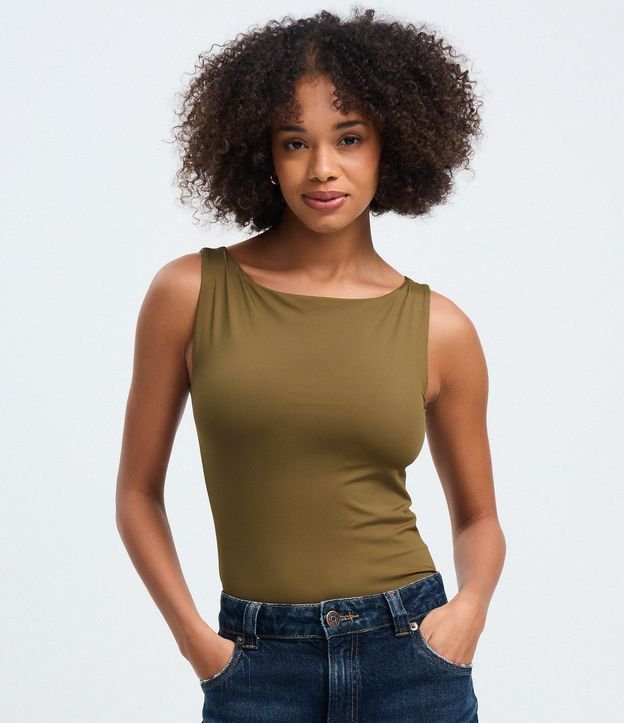 Blusa sin Manga en Microfibra con Escote Canoa