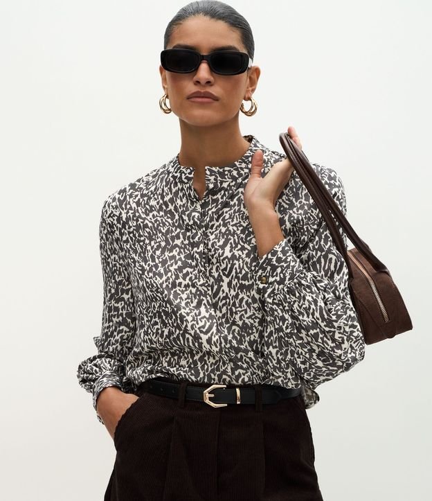 Camisa Satinada con Manga Abullonada