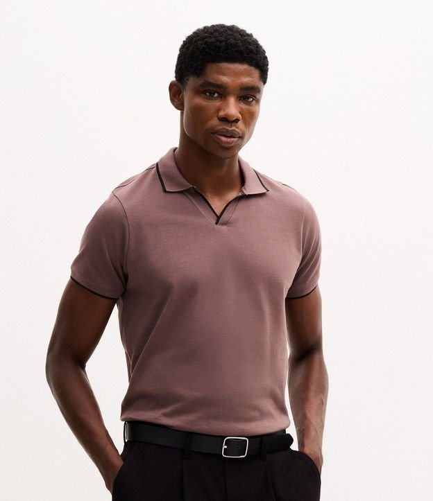 Camisa Polo Manga Corta con Detalle Contrastante