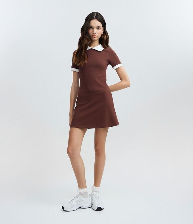 Vestido Corto en Rib con Cuello Polo 2