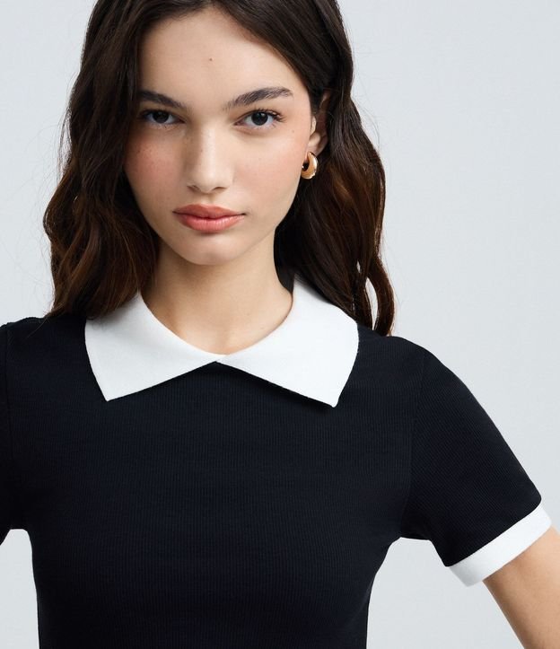 Vestido Corto en Rib con Cuello Polo 4