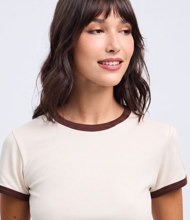 Blusa Baby Look con Mangas y Cuello Contrastantes 2