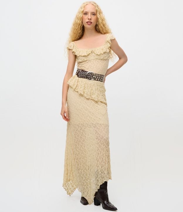 Blusa en Encaje Texturizada con Escote Cuadrado y Volados 2