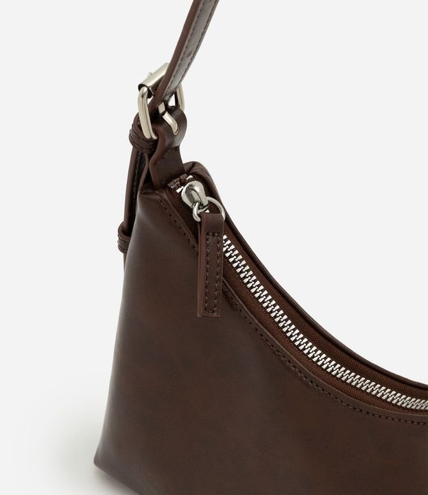 Cartera Baguette Pequeña en PU con Asa Ajustable 7