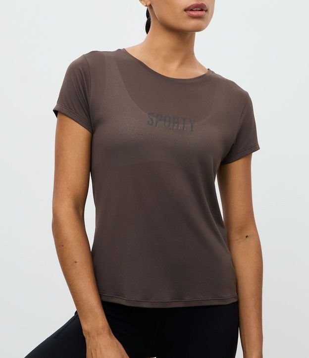 Remera Deportiva en Crepé con Lettering “Sporty” 2