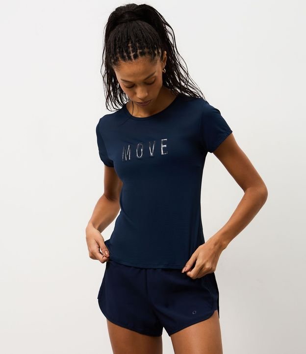 Remera Deportiva con Lettering Aplicado Move