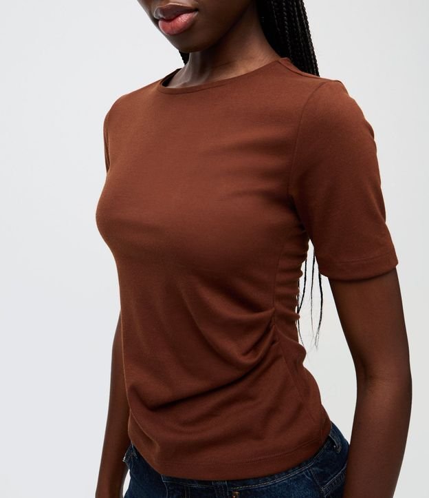 Blusa Manga Corta en Punto Roma con Pliegues Laterales 5