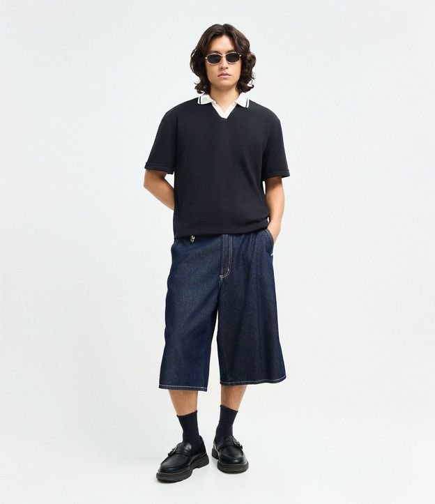 Remera Boxy en Crepé con Cuello Polo Contrastante 2