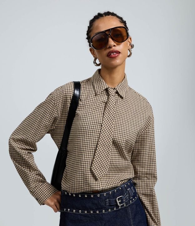 Camisa Oversized de Cuadros con Corbata 2