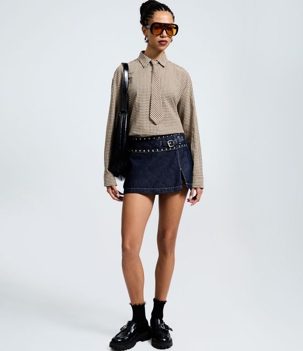 Camisa Oversized de Cuadros con Corbata 3
