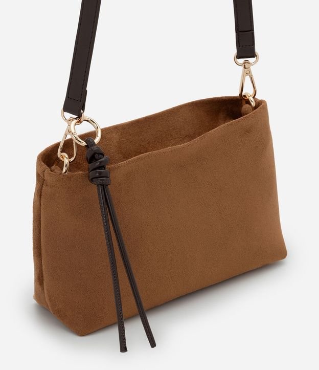 Bolsa Transversal Mediana en Gamuza con Asa Ajustable