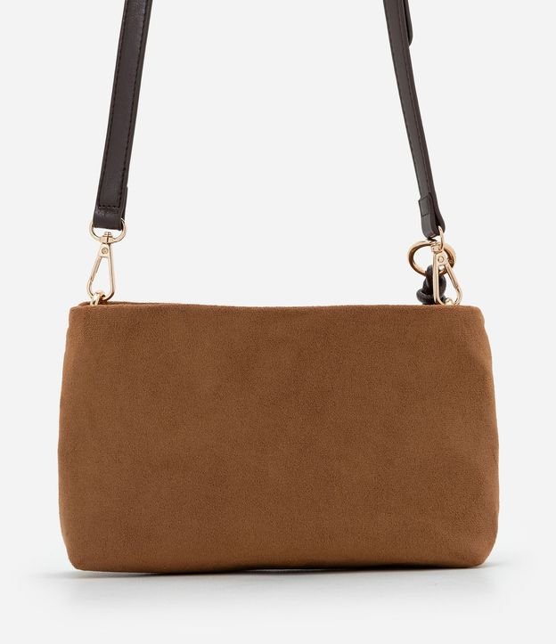 Bolsa Transversal Mediana en Gamuza con Asa Ajustable 3