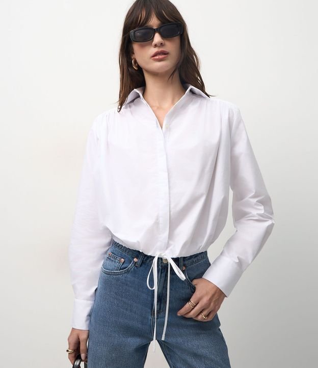 Camisa en Tricolina con Ajuste por Lazo en  el Ruedo