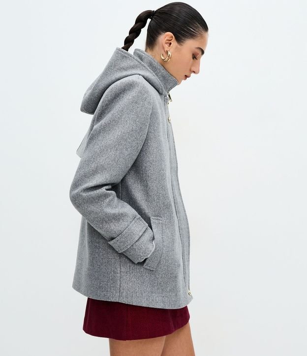 Saco con Capucha y Cuello Alto