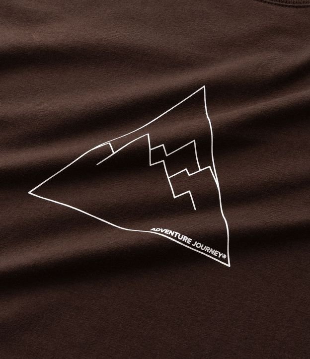 Remera Regular en Algodón con Estampado Geométrico de Montaña 7