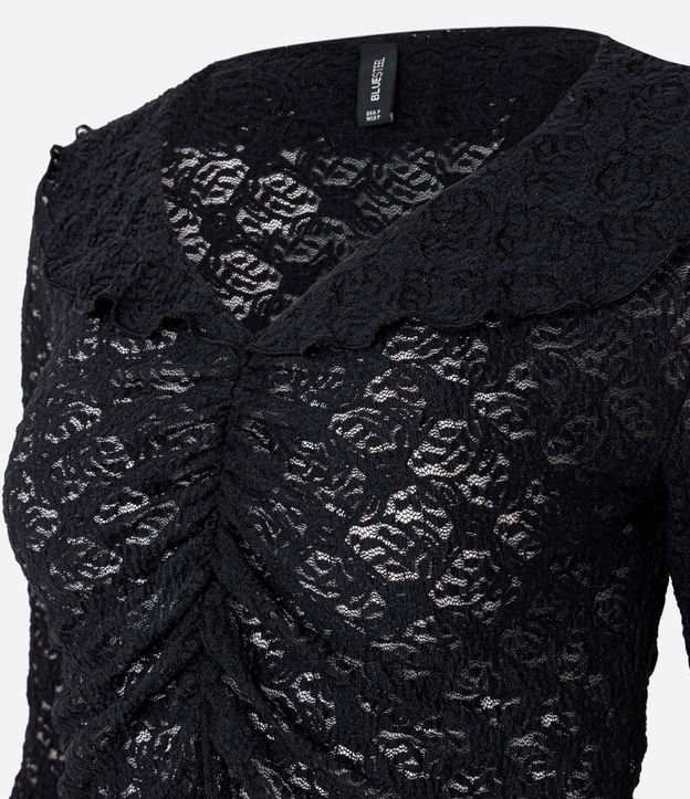 Blusa en Encaje Texturizada con Volados en las Mangas y Cuello 6
