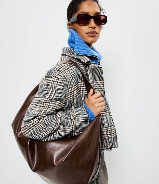 Cartera Hobo Glossy Grande en PU con Asa Ancha 2