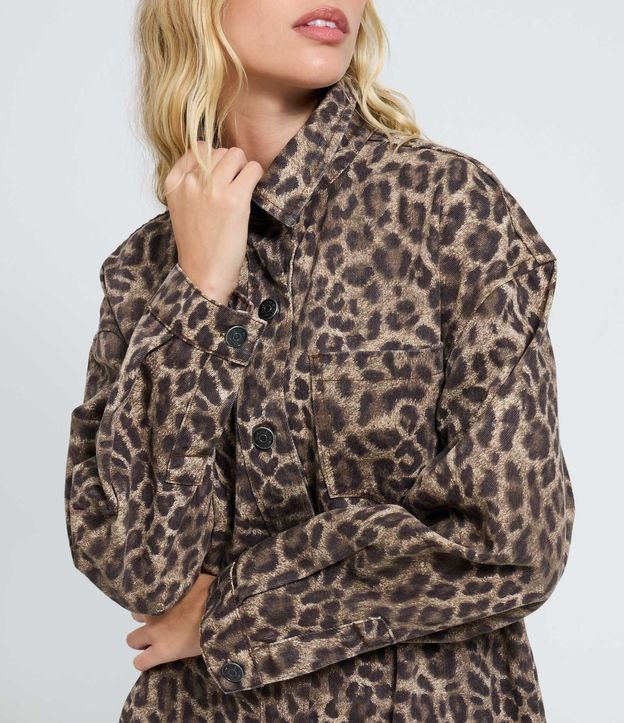 Camisa Oversized en Jeans con Estampa de Animal Print 5