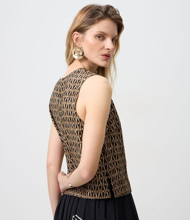 Blusa en Viscosa con Estampa Geométrica 4