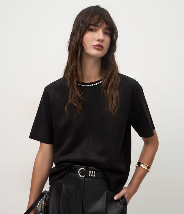 Remera Regular en Gamuza con Brillo en el Cuello