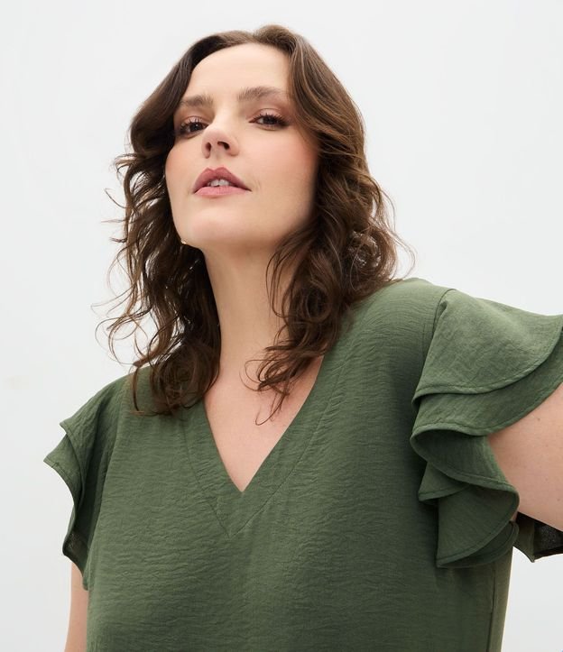 Blusa en Crepé con Volado en el Hombro Curve & Plus Size 3