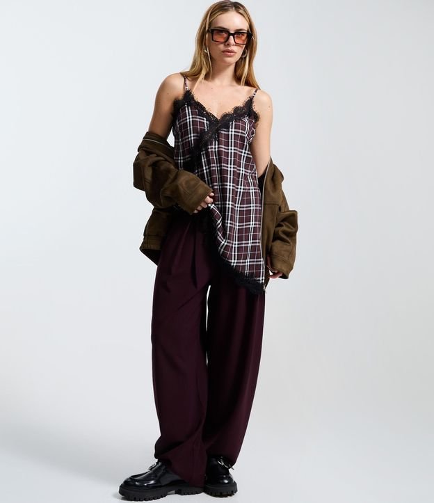 Blusa Regular de Cuadros con Encaje y Ruedo Asimétrico 3
