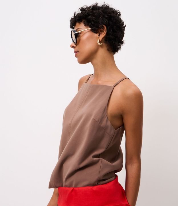 Blusa con Escote Halter Neck y Breteles Finos 1
