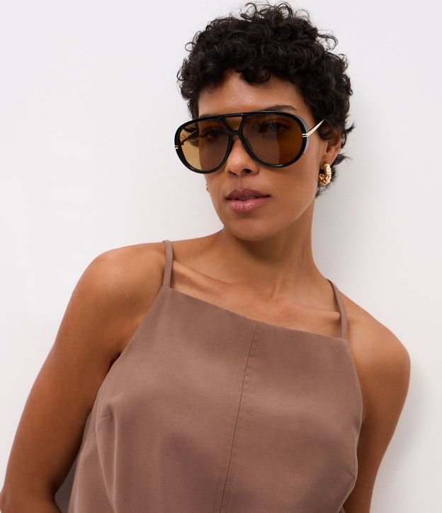 Blusa con Escote Halter Neck y Breteles Finos 3