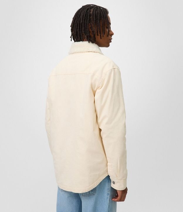 Campera Masculina Oversized Sarga con Cuello de Sherpa 3