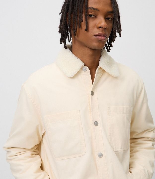 Campera Masculina Oversized Sarga con Cuello de Sherpa 4
