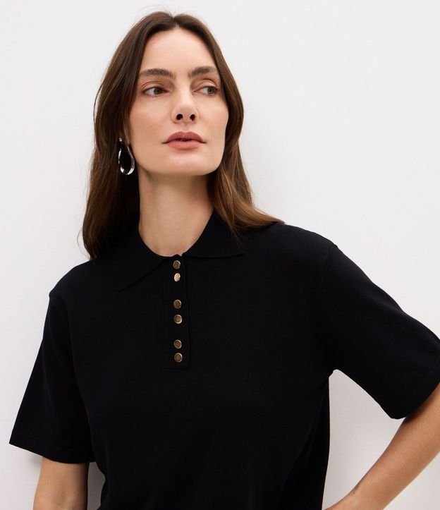 Blusa Corta en Punto con Abotonado Delantero 3