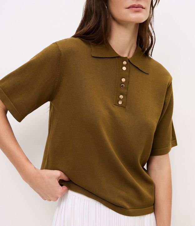 Blusa Corta en Punto con Abotonado Delantero 4