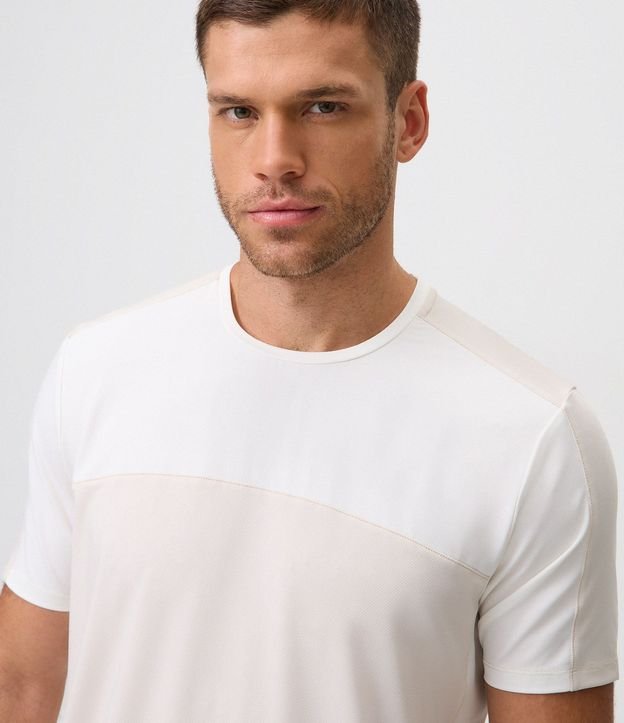 Remera Deportiva Dry con Recortes 4