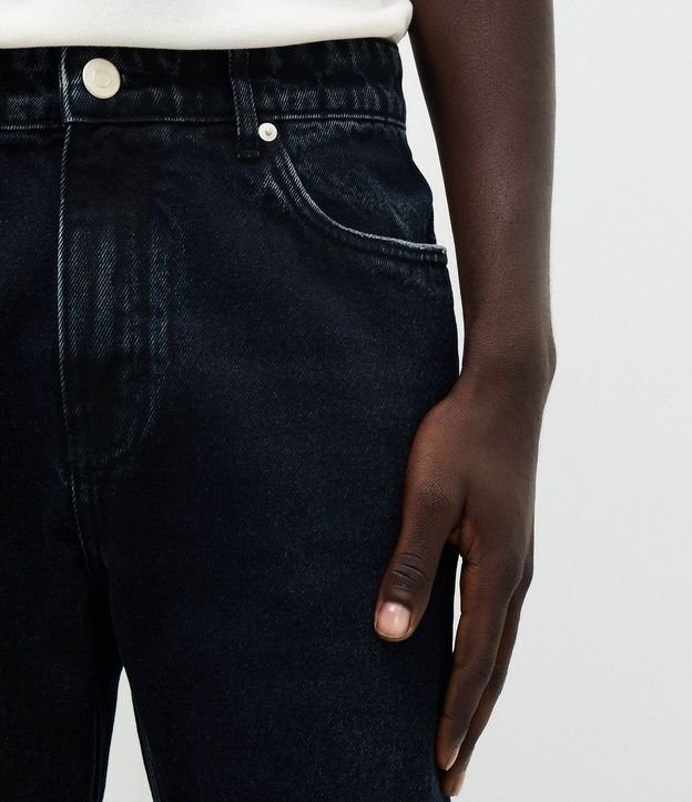 Pantalón Recto en Jeans Detalles con Efecto Desgaste 3