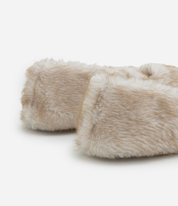 Pantufla Tipo Zapatilla Lisa 3
