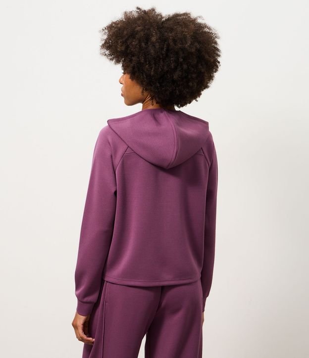 Campera Deportiva en Modal Canelado con Capucha 4