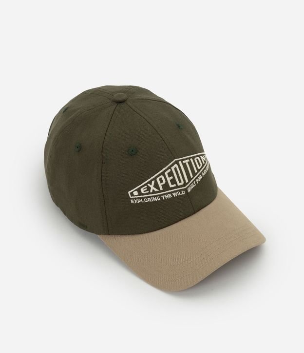 Gorra en Sarga con Estampado Lettering Bordada