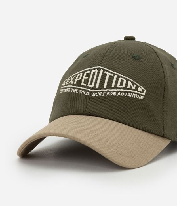 Gorra en Sarga con Estampado Lettering Bordada 4