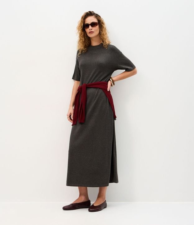 Vestido Midi Amplio en Punto con Manga Corta 2