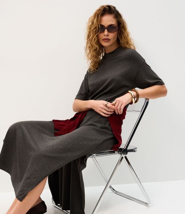 Vestido Midi Amplio en Punto con Manga Corta 5