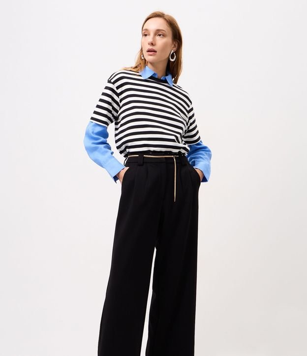 Pantalón Wide en Crepé con Cinturón Cadena 2
