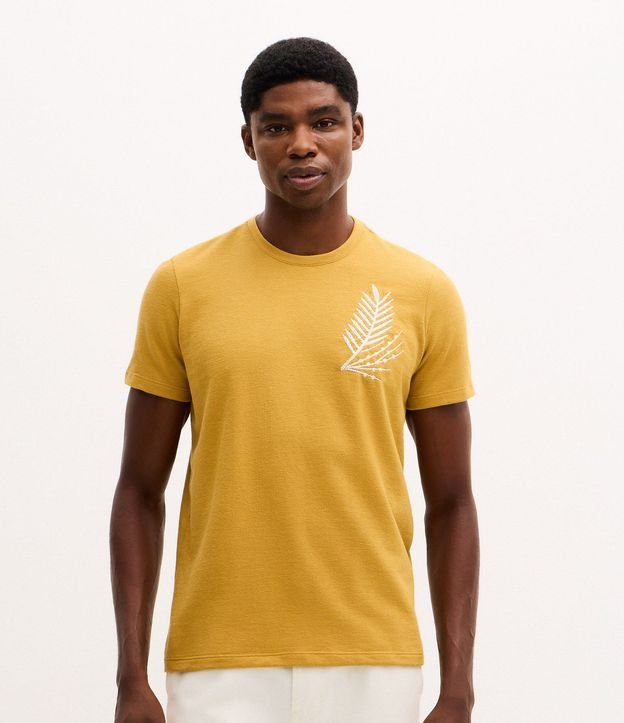 Remera Masculina Manga Larga con Bordado de Follajes