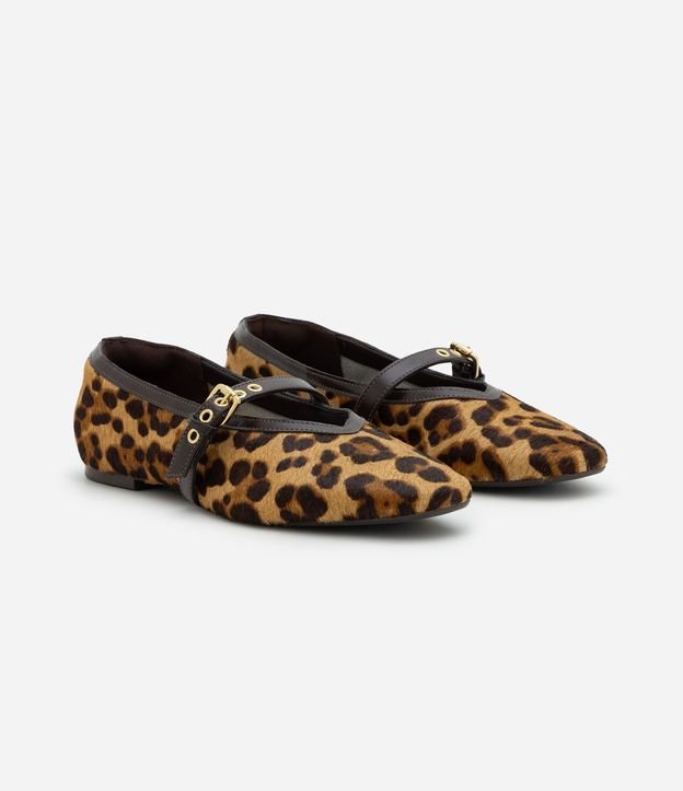 Zapatilla Mary Jane en Cuero con Estampa de Animal Print