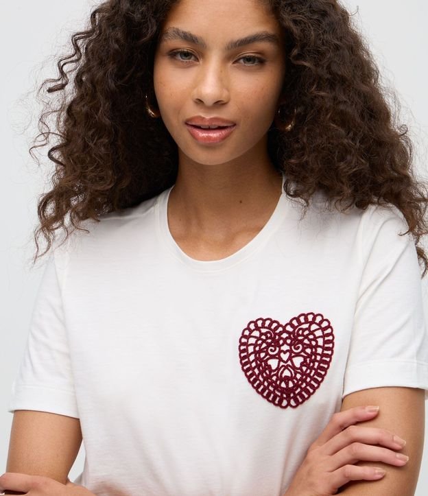 Blusa en Algodón con Bordado de Corazón