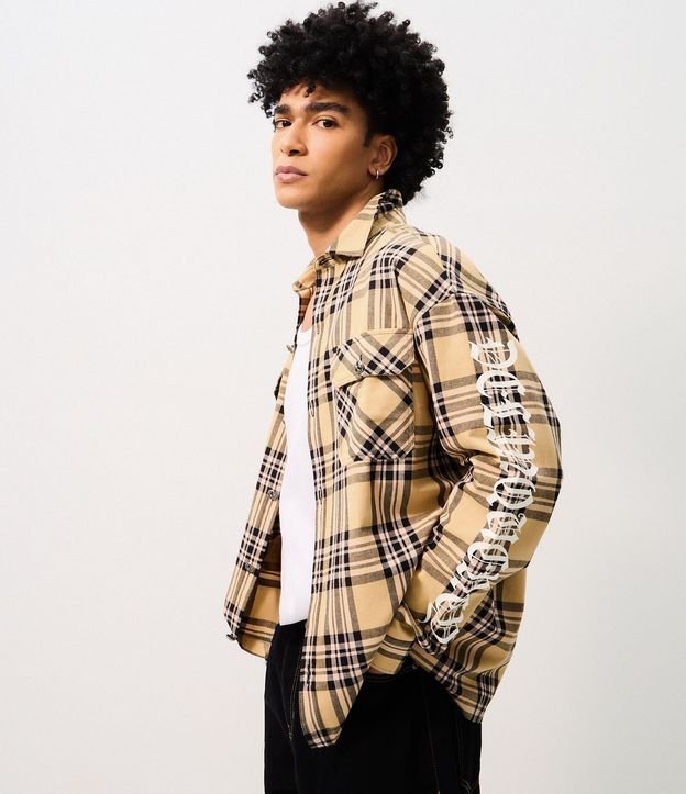 Camisa Oversized de Cuadros con Estampa en Las Mangas