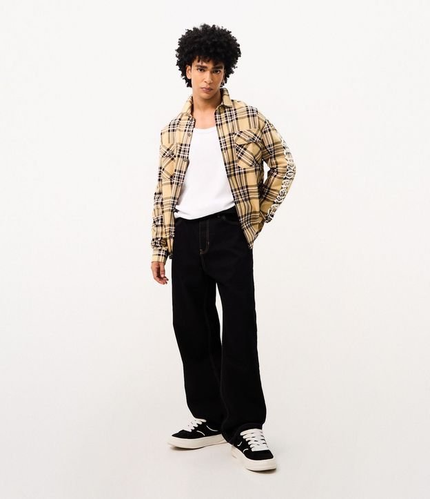 Camisa Oversized de Cuadros con Estampa en Las Mangas 2