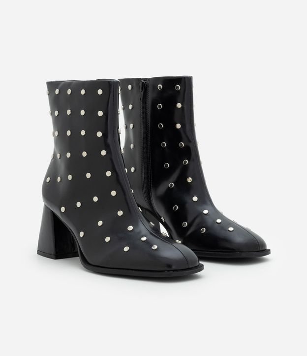 Bota en PU con Punta Cuadrada y Aplicación de Studs 3
