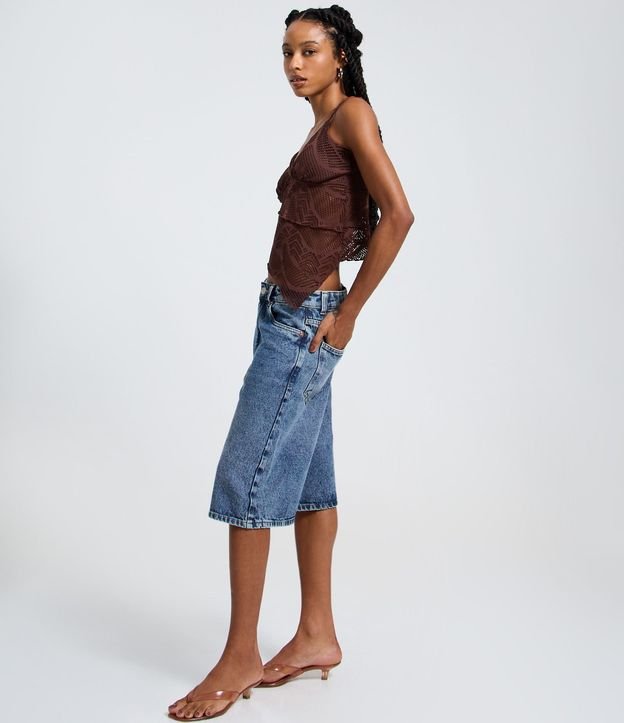 Blusa en encaje Texturizada con Breteles Finos y Ruedo Asimétrico 3